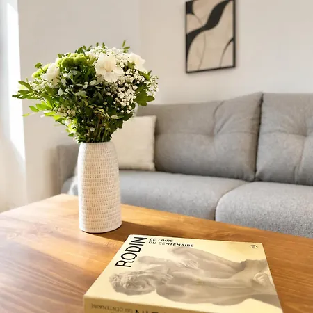 شقة Opera - Premium Flat With Lift Near Gare De L'est باريس